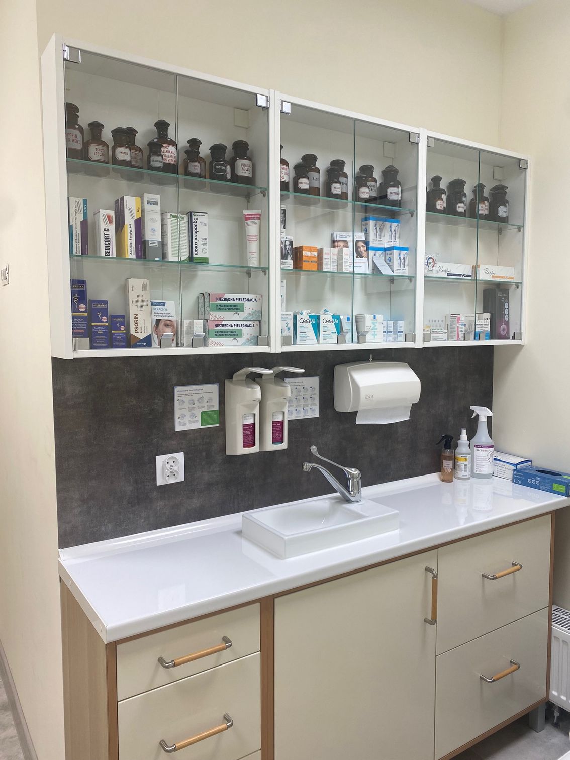 Gabinet dermatologiczny Lublin — lek. med. Jolanta Miernicka ul. Staszica 20 lok. 2