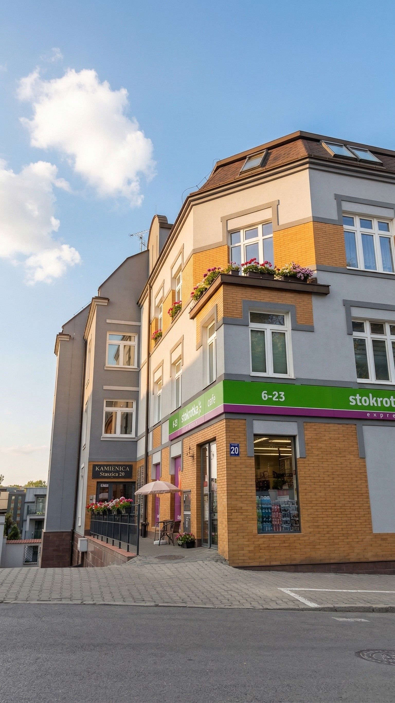 Kamienica Staszica 20 Lublin — siedziba gabinetu dermatologicznego DERMAMEDICA